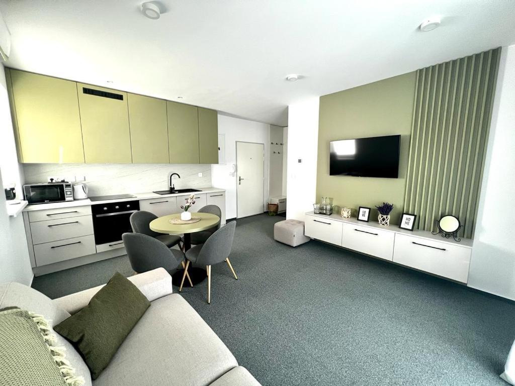 Urban Green Apartment Liptovsky Mikulas Exterior foto
